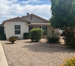1419 E Earll Dr in Phoenix, AZ - Building Photo - Building Photo