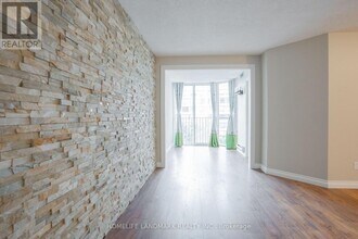 5795 Yonge St in Toronto, ON - Building Photo - Building Photo