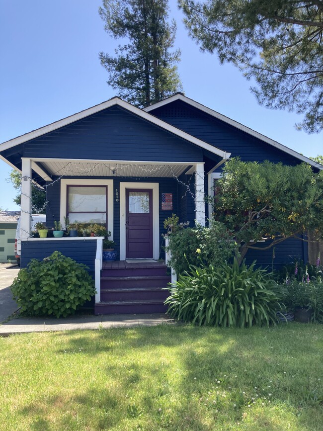 property at 1010 Bush St