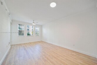 10170 SW 7th St, Unit 39-409 in Pembroke Pines, FL - Building Photo - Building Photo