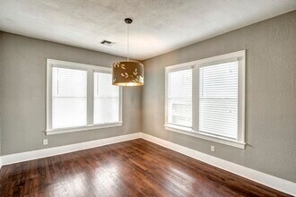 1135 Woodland St in Houston, TX - Building Photo - Building Photo