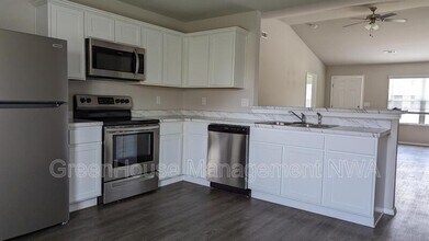 1771 Hermitage Dr in Centerton, AR - Building Photo - Building Photo