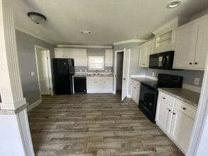 10 Gatehouse Ct in Daytona Beach, FL - Building Photo - Building Photo