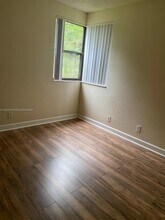 10105 W Sunrise Blvd in Plantation, FL - Building Photo - Building Photo