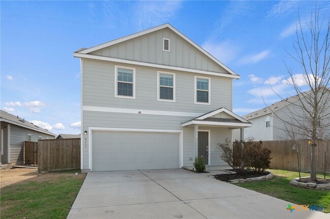 817 Circle Wy in Jarrell, TX - Building Photo - Building Photo