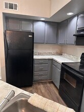 4658 Commander Dr-Unit -834 in Orlando, FL - Building Photo - Building Photo