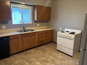 2455 5th Ave in Marion, IA - Building Photo - Building Photo