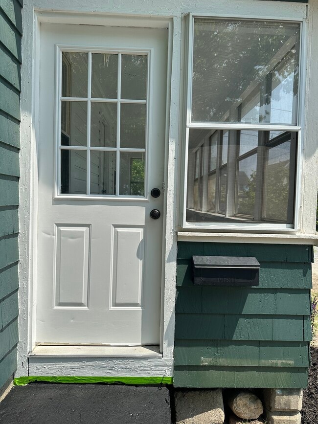 21 Balkcom St in East Providence, RI - Building Photo - Building Photo