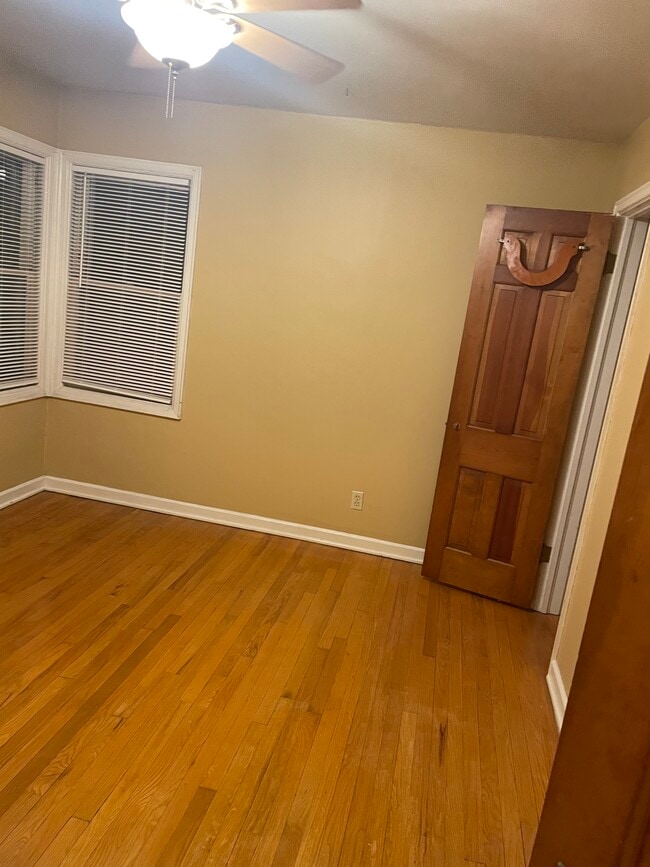 5516 Corby St, Unit 2 in Omaha, NE - Foto de edificio - Building Photo