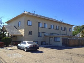 Indiana Avenue Apartments in Caldwell, ID - Building Photo - Building Photo