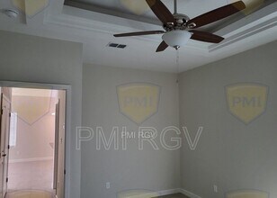 1037 French Ave in Edinburg, TX - Building Photo - Building Photo