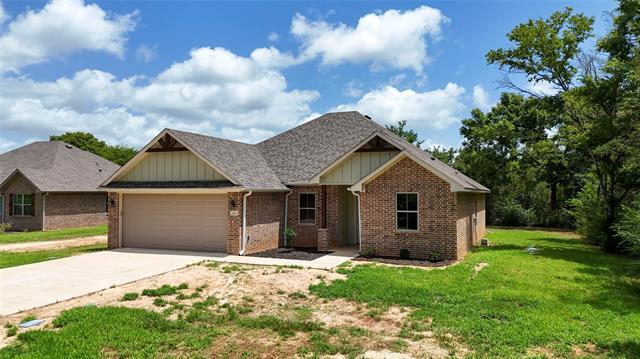 213 S Loveless St in Bullard, TX - Building Photo