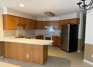 6893 Bone Creek Dr in Fayetteville, NC - Building Photo - Building Photo