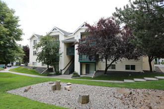 Providence Court in Pullman, WA - Building Photo - Building Photo