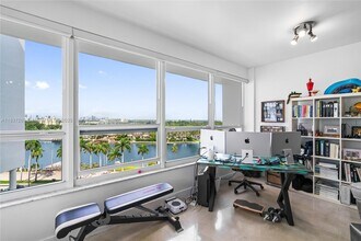 4925 Collins Ave in Miami, FL - Building Photo - Building Photo