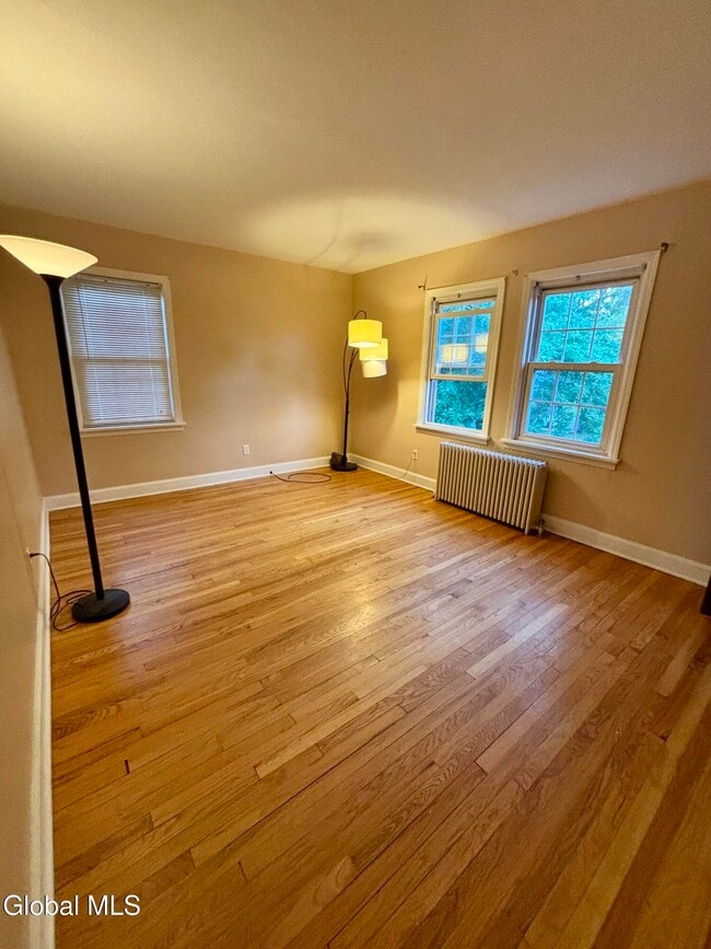 2228 Crescent Rd in Niskayuna, NY - Building Photo - Building Photo