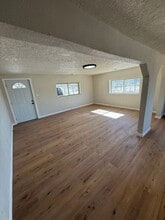 37 La Ladera Rd in Los Lunas, NM - Foto de edificio - Building Photo