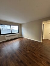 1646 N Prospect Ave-Unit -211 in Milwaukee, WI - Building Photo - Building Photo