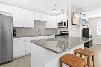 14212 E Parsley Dr, Unit 2 in Madeira Beach, FL - Building Photo - Building Photo