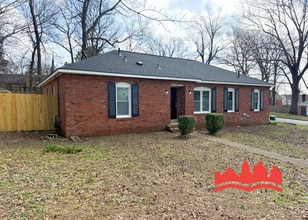 3270 Fairbanks St in Memphis, TN - Building Photo - Building Photo