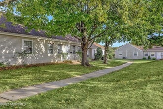39 Piazza San Paola in Freehold, NJ - Building Photo - Building Photo