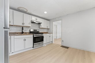 16 Flint St in Clarksburg, WV - Building Photo - Building Photo