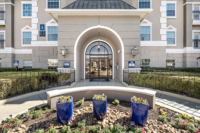Rise at Elmside in Houston, TX - Foto de edificio - Building Photo