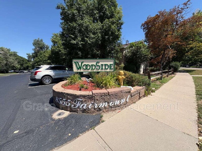 8555 E Fairmount Dr in Denver, CO - Building Photo - Building Photo