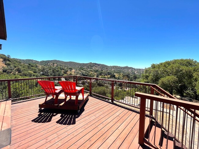 15460 Weather Rock Way in Salinas, CA - Building Photo - Building Photo