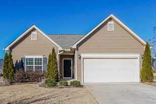 111 Kenilworth St in Clayton, NC - Building Photo