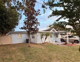 1720 Park Dr in Lakeland, FL - Building Photo