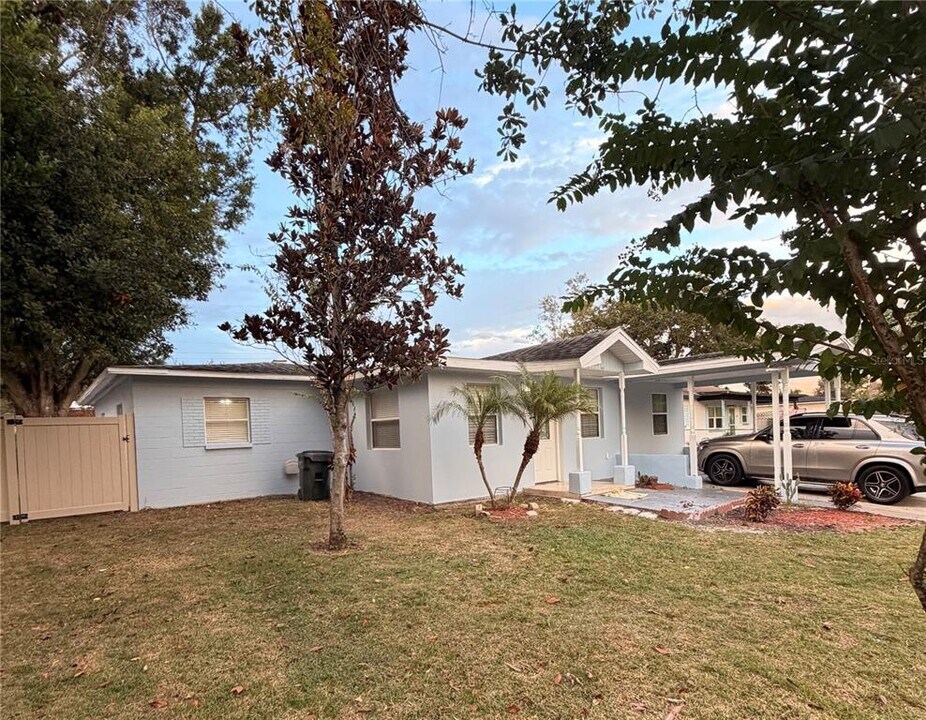 1720 Park Dr in Lakeland, FL - Building Photo