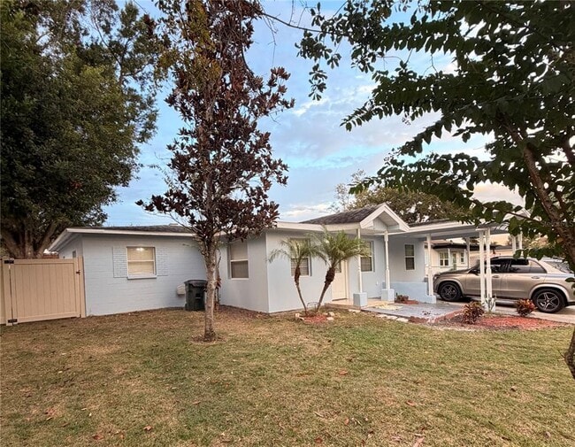 property at 1720 Park Dr