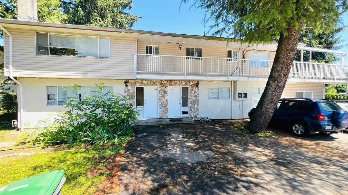 9716-9156 156 St in Surrey, BC - Building Photo