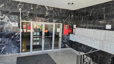 6010 JFK Blvd E in West New York, NJ - Foto de edificio - Building Photo