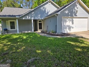 151 Lakeside Dr in Kingsland, GA - Building Photo - Building Photo