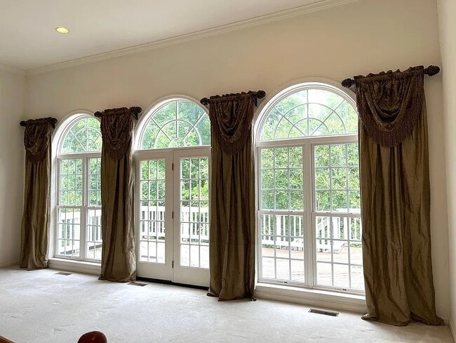 14368 Verde Pl in Haymarket, VA - Building Photo - Building Photo