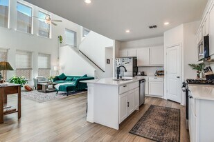 5342 Riverwalk Pkwy in Garland, TX - Building Photo