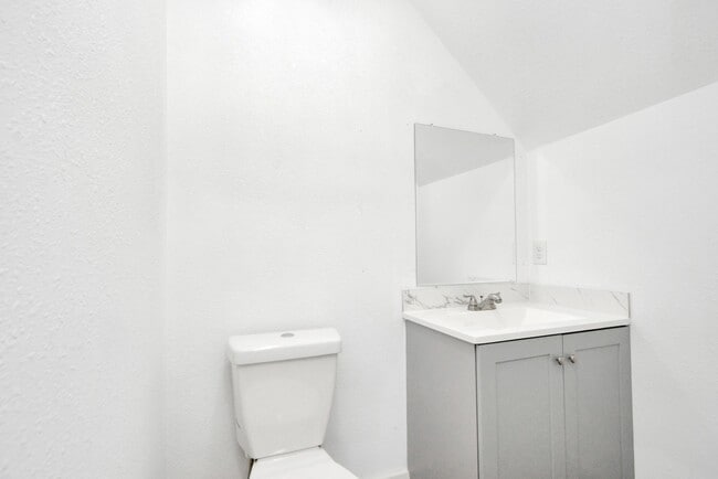 property at 1501 Maiden Ln