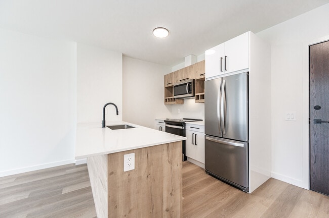 Stride on Union in Waterloo, ON - Building Photo - Building Photo