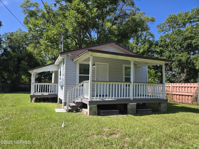 property at 1610 W 29th St