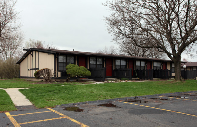 Pinewood Apartments in Kent, OH - Building Photo - Building Photo