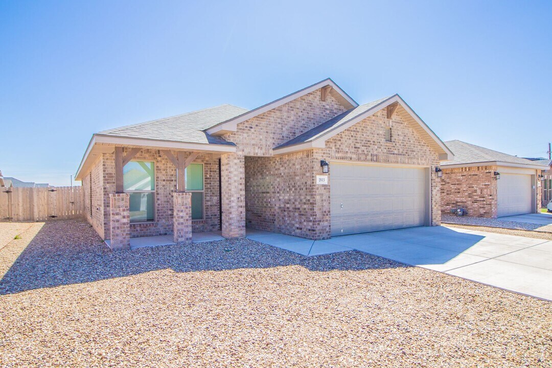 2013 132nd St in Lubbock, TX - Building Photo