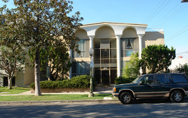 1811 Pelham Ave in Los Angeles, CA - Building Photo - Building Photo