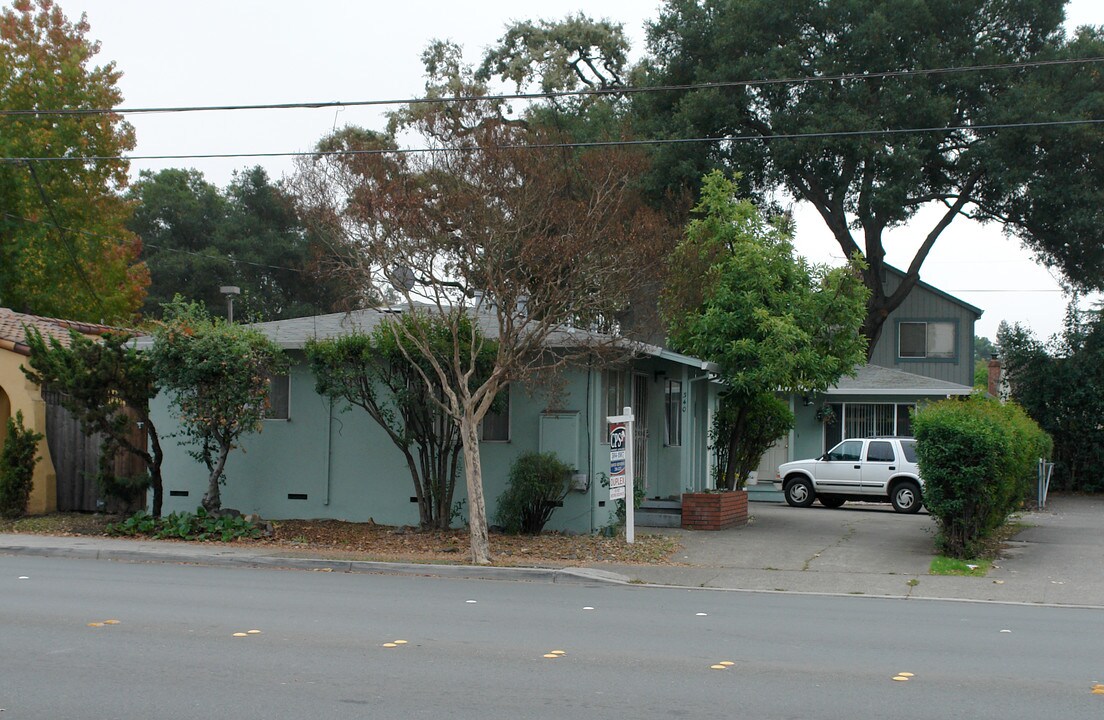 340 College Ave in Santa Rosa, CA - Foto de edificio