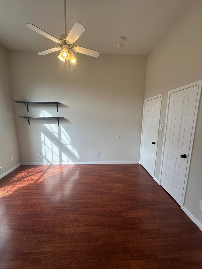 property at 4742 Parkhaven Dr