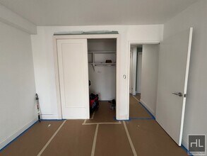 East 82nd Street in New York, NY - Building Photo - Building Photo