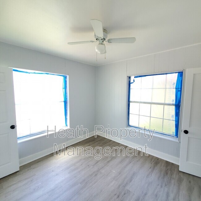 1735 25th St S in St. Petersburg, FL - Foto de edificio - Building Photo