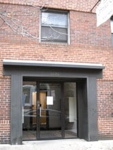 2220 Spruce St in Philadelphia, PA - Foto de edificio - Building Photo