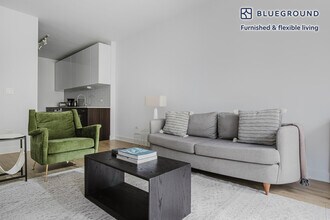 201 N Garland Ct in Chicago, IL - Building Photo - Building Photo